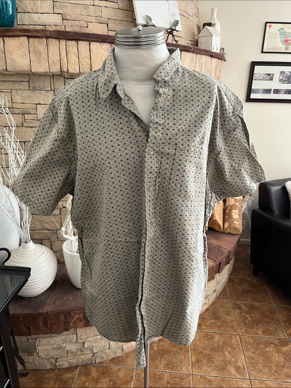 Eddie Bauer Short Sleeved Button Shirt Size Tall XL